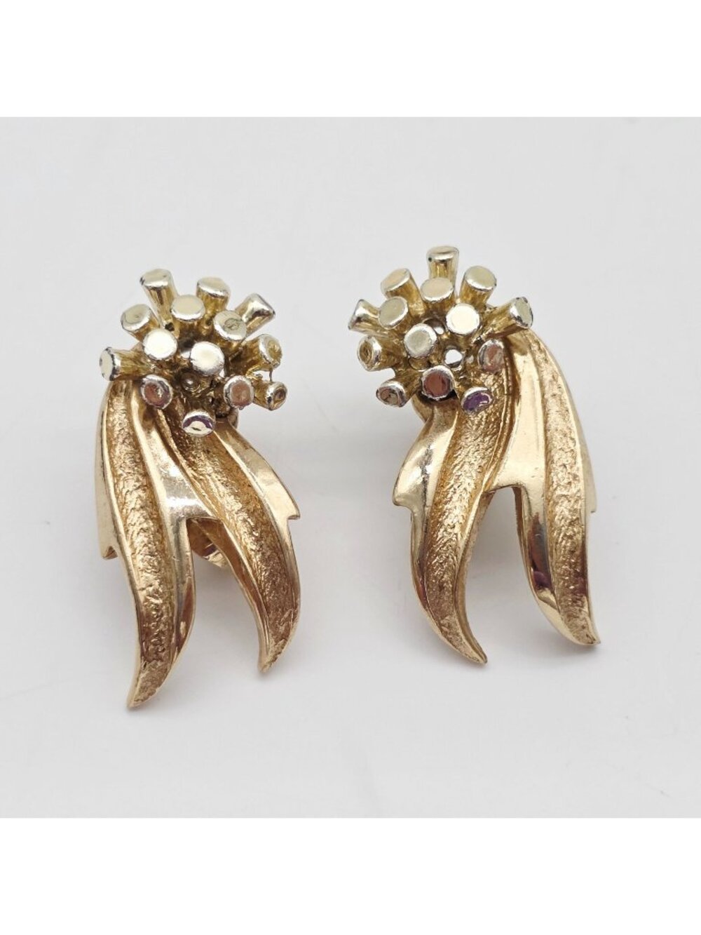 1960s  Marboux Gold-Tone Clip-On Floral Earrings With Textured Leaf Design 1.25'